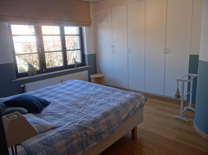 Bedroom 2, Bright Attic with Sea Breeze, West-Vlaanderen