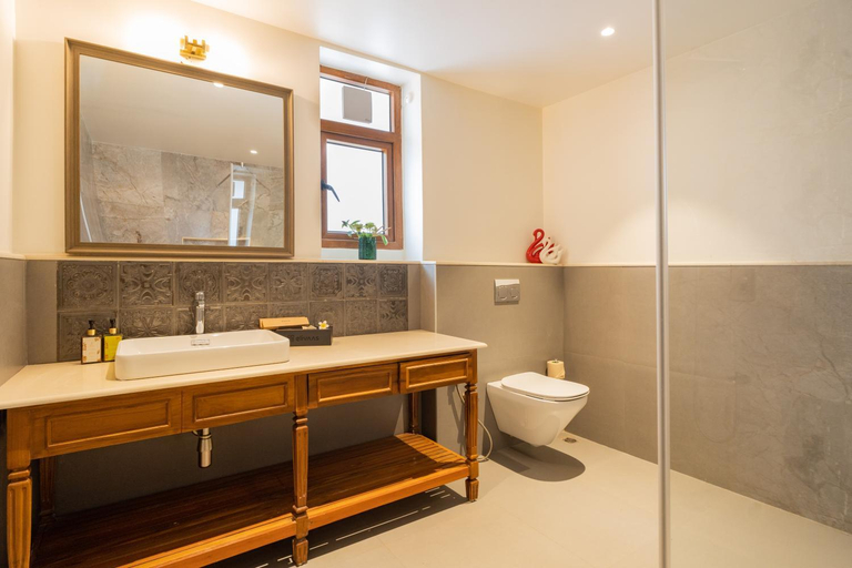 Bathroom 5, ELIVAAS 4 BHK with Pvt Pool in Arpora - Lumin, North Goa
