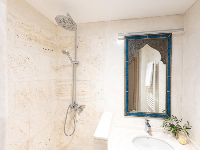 Bathroom 4, Villa in Vejer with Natural Park Views, Cádiz