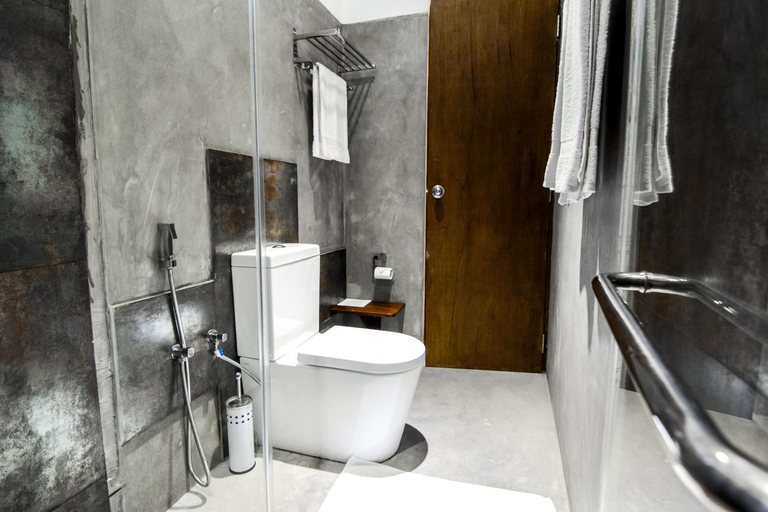 Bathroom 2, Arana Yala, Thissamaharama