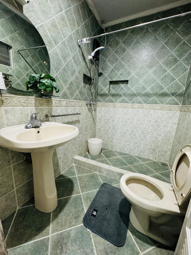 Bathroom 3, The Gather Inn Boutique Hotel - Burnham Park, Baguio City