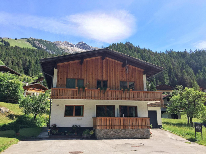 5, Chalet in Steeg near Ski Slopes, Reutte
