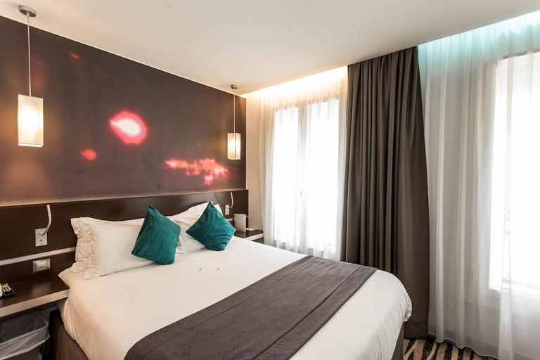 Bedroom 3, Hotel Lumieres Montmartre Paris, Paris