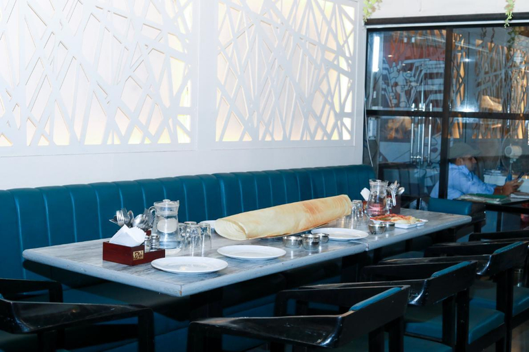 Food & Drinks 4, Hotel HR Residency, Mumbai Suburban