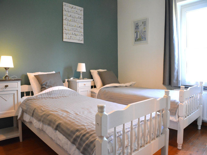 Bedroom 2, Group Escape by Molignee River, Namur