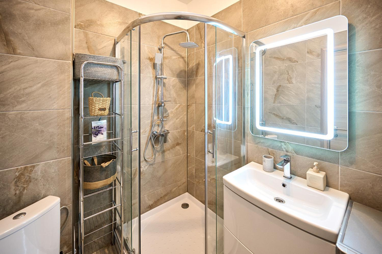Bathroom 4, Grup Aparthotel Ella Exclusive, Navodari