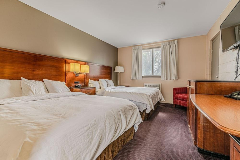 Bedroom 3, Rainbow Motel, Racine