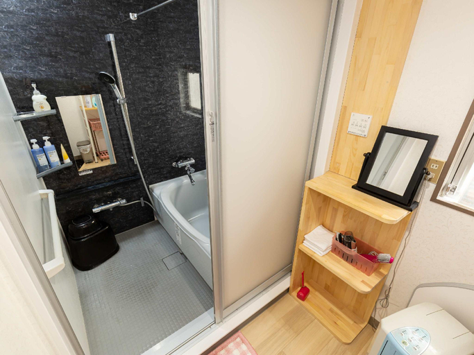 Bathroom 4, Business Hotel Katsuya, Wakayama