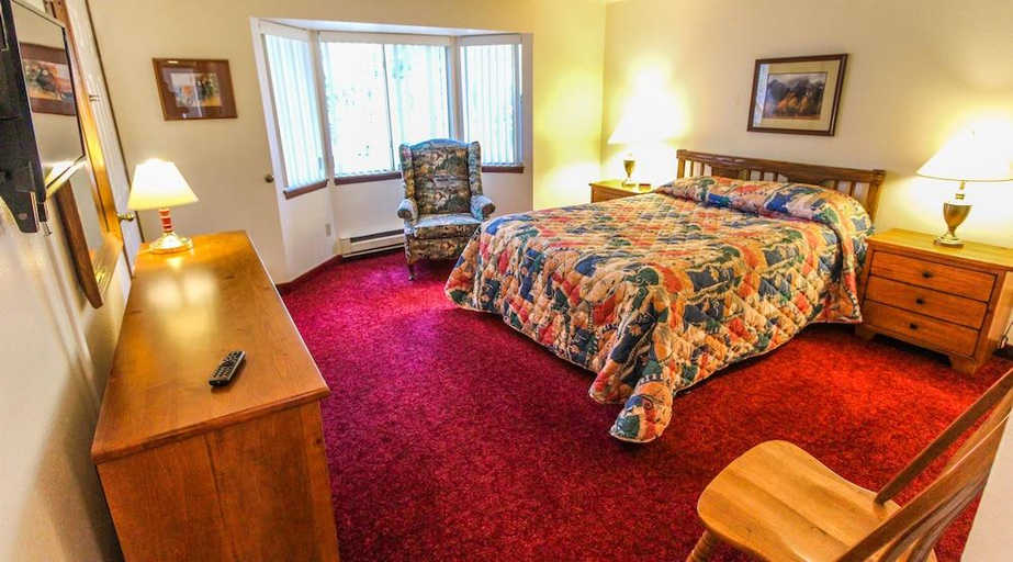 Bedroom 2, Timbers at Island Park, Fremont