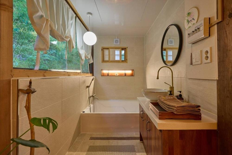 Bathroom, GyeongHamjeong, Andong