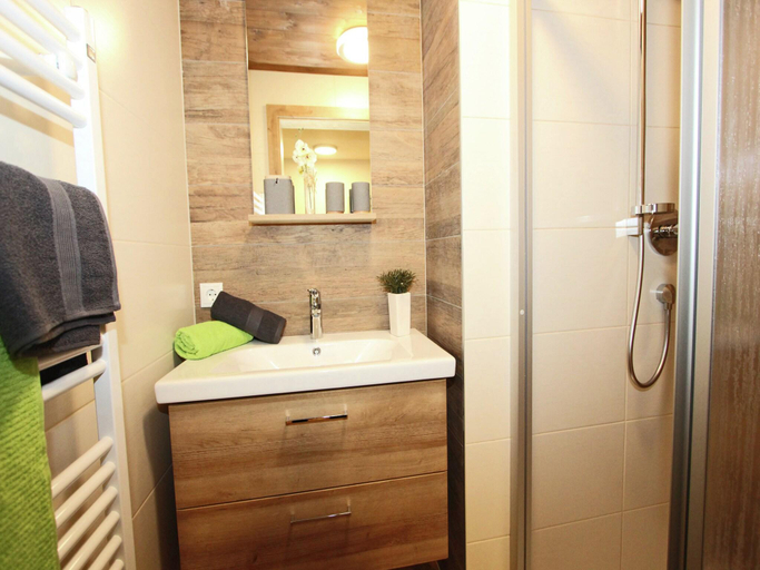 Bathroom 3, Chalet in Kaltenbach near Ski Slopes, Schwaz