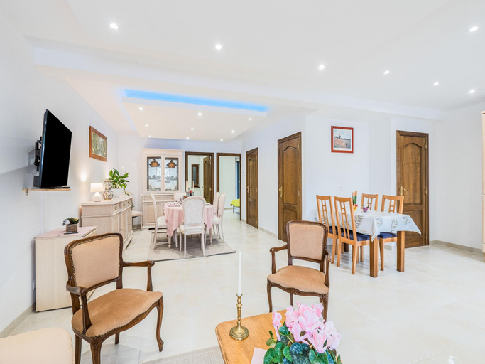Food & Drinks, Cozy Chalet with Garden, Namur