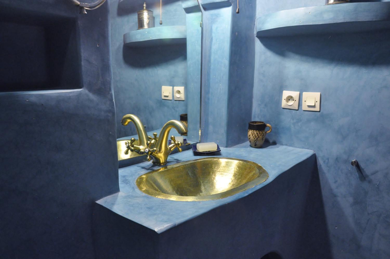 Bathroom 4, Dar7 Louyat, Fès