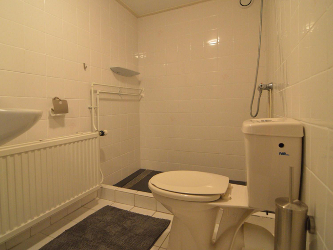 Bathroom 3, Farmhouse in Dalfsen near Forest Trails, Dalfsen
