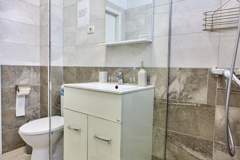 Bathroom 2, Apartamente Astoria, Navodari