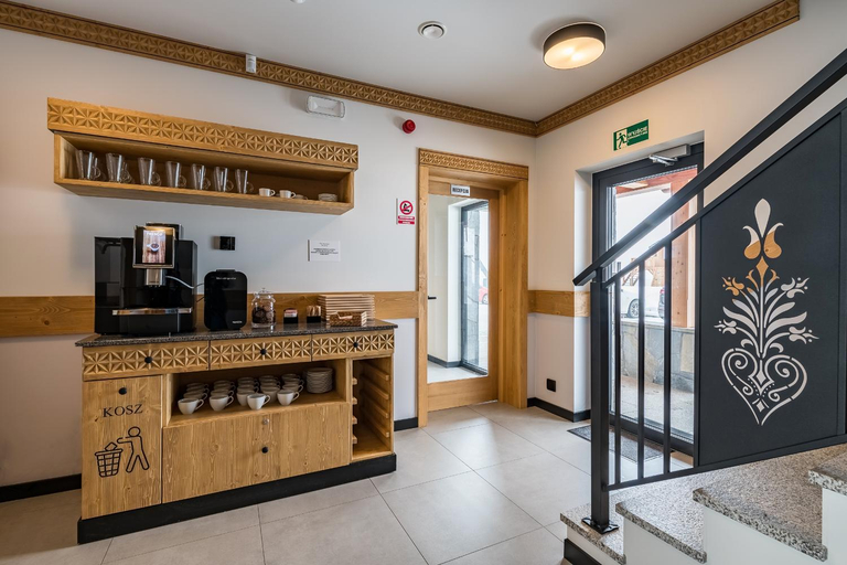 Food & Drinks 3, Widokowe Apartamenty na Kepiatym Wzgorzu & Wellness, Tatra