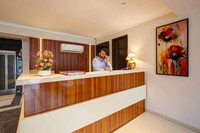 Others 5, Limewood Stay Oasis Golf Course Road, Gurgaon