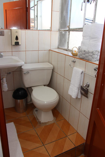 Bathroom 4, Don Andre House, Cusco