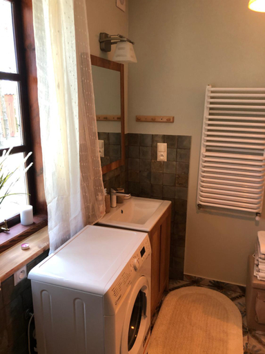 Bathroom 4, Marusia, Łosice