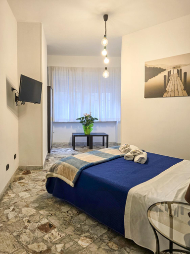 Bedroom 2, Rooms Mastrangelo, Napoli