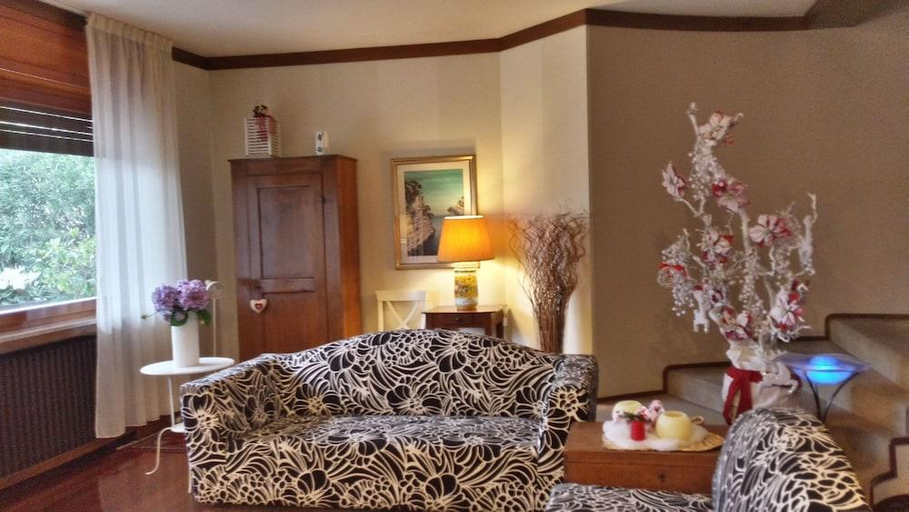 Bedroom 4, Villa Bianca, Verona