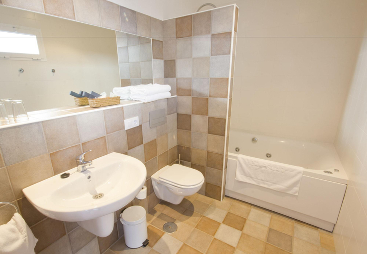 Bathroom 4, Campomar Playa, Cádiz