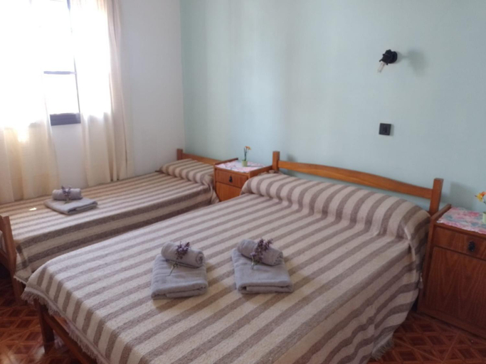 Bedroom 2, Eluney Hotel, La Costa
