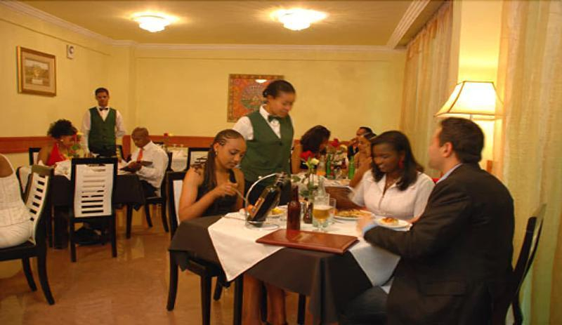 Food & Drinks 5, Adot Tina Hotel, Addis Abeba