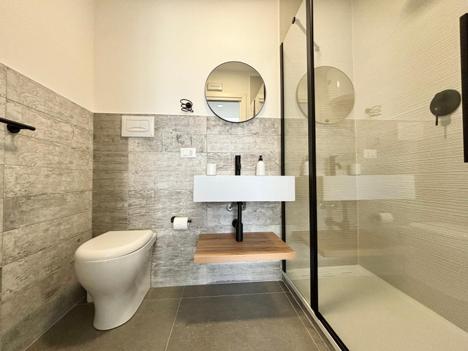 Bathroom 4, Cala Azzurra Macari, Trapani