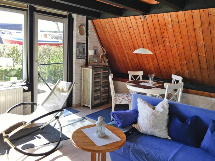 Others 4, Holiday home in Burhave near the sea, Wesermarsch