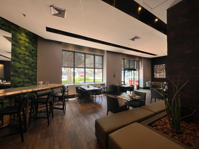 Food & Drinks, Hotel Av Ibirapuera 2534 UH 1806, São Paulo