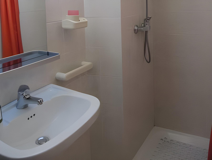 Bathroom 2, Apartments La Pergola, Rovinj