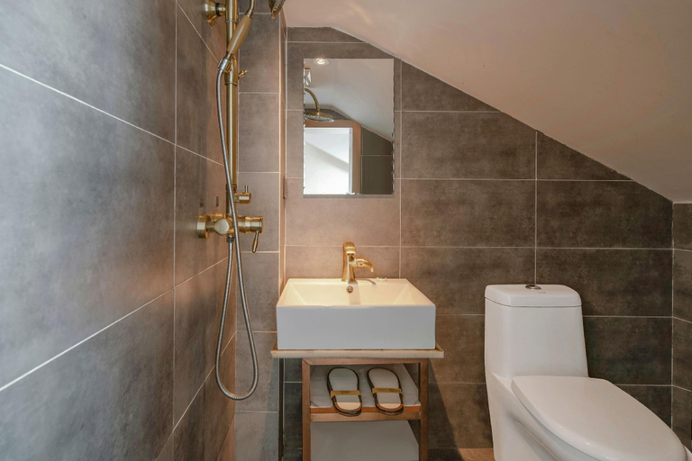Bathroom 3, James Joyce Hotel Lushan Scenic Area Guling Street, Jiujiang