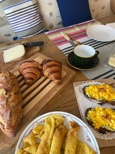 Food & Drinks