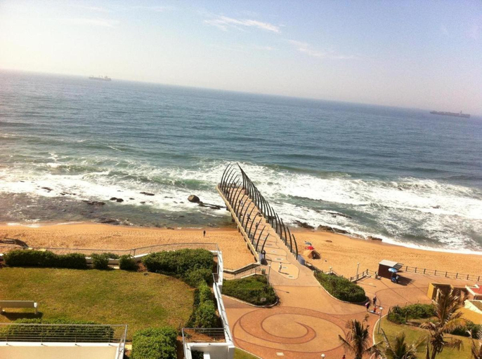 Others 4, Oceans Apts or Ocean views or Umhlanga balcony min stay apply 1 b 2 bed 6 slp or 3 bed 9 slp, eThekwini