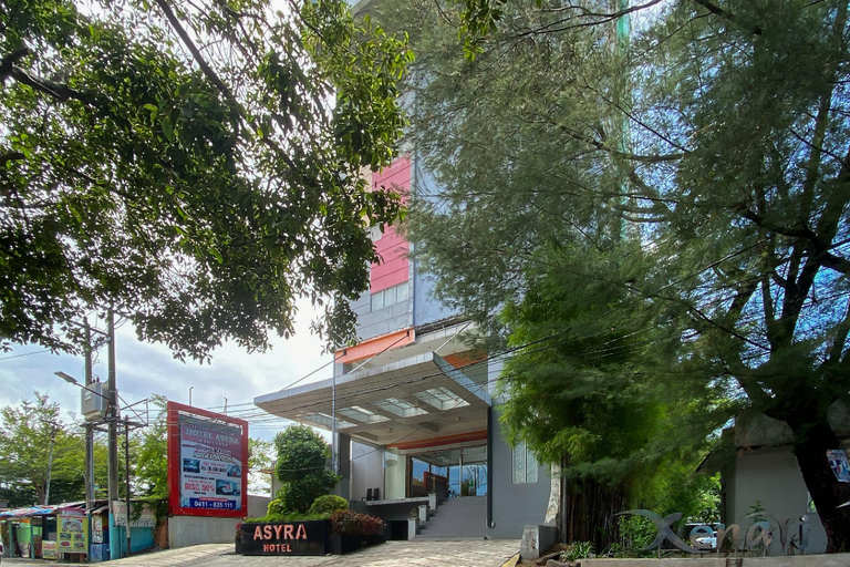 Exterior & Views 2, Urbanview Hotel Asyra Makassar, Makassar