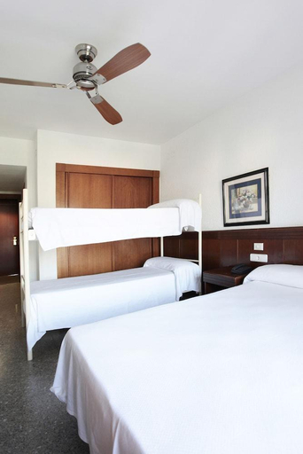 Bedroom 3, Prestige Goya Park, Girona