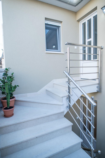 Others 3, Riva House, Rogoznica