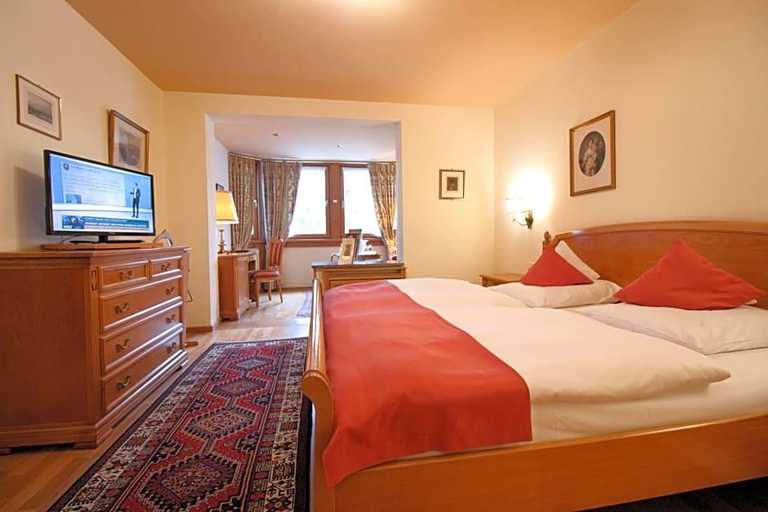 Bedroom 3, Reindl's Partenkirchener Hof, Garmisch-Partenkirchen