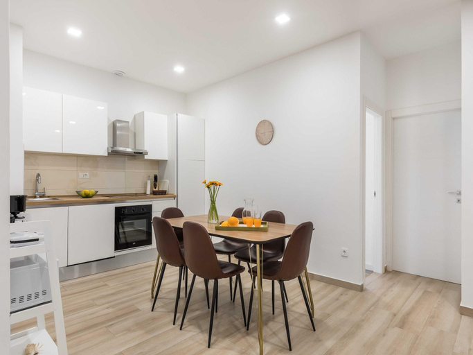 Others 4, bedroom apartment with balcony, Klis