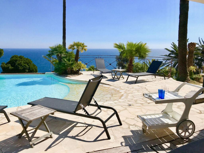 Sport & Beauty, Villa in a top location with view, Alpes-Maritimes