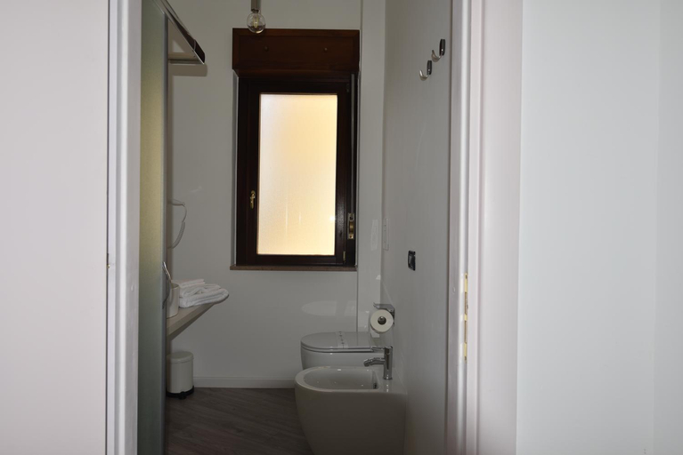 Bathroom 5, Élite Suite Home, Campobasso