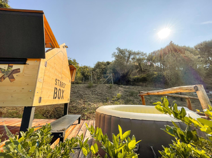 Surrounding environment 3, StarsBox con jacuzzi privata a 1000 passi dal mare, Savona