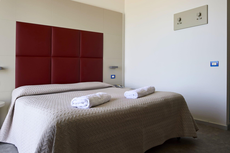 Bedroom 3, Hotel La Battigia, Trapani