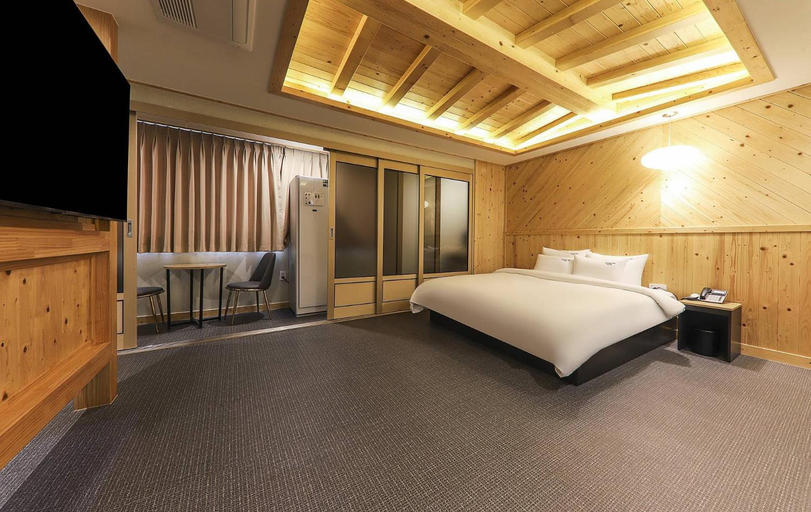 Bedroom 3, The Healing Hotel, Yangsan