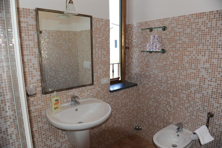 Bathroom 3, Super Relais Stella, Florence