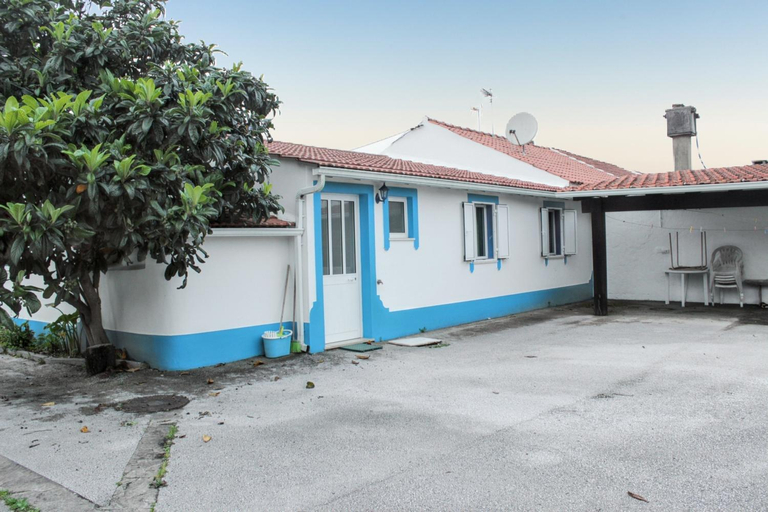 Exterior view 4, Charming House in Pataias with Shared Pool, Alcobaça
