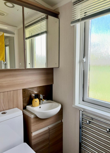 Bathroom 3, Number 47 @ Lilliardsedge, Scottish Borders