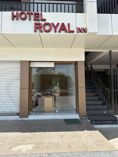 Entrance, Hotel Royal Inn, Morbi