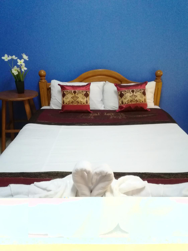 Bedroom 3, Kasarin Court, Fang